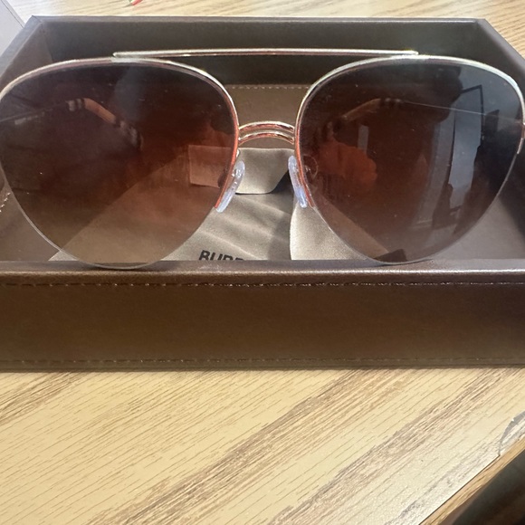 Burberry Sunglasses Fall 2022 Collection - Brown/Tan/Plaid - Picture 2 of 7